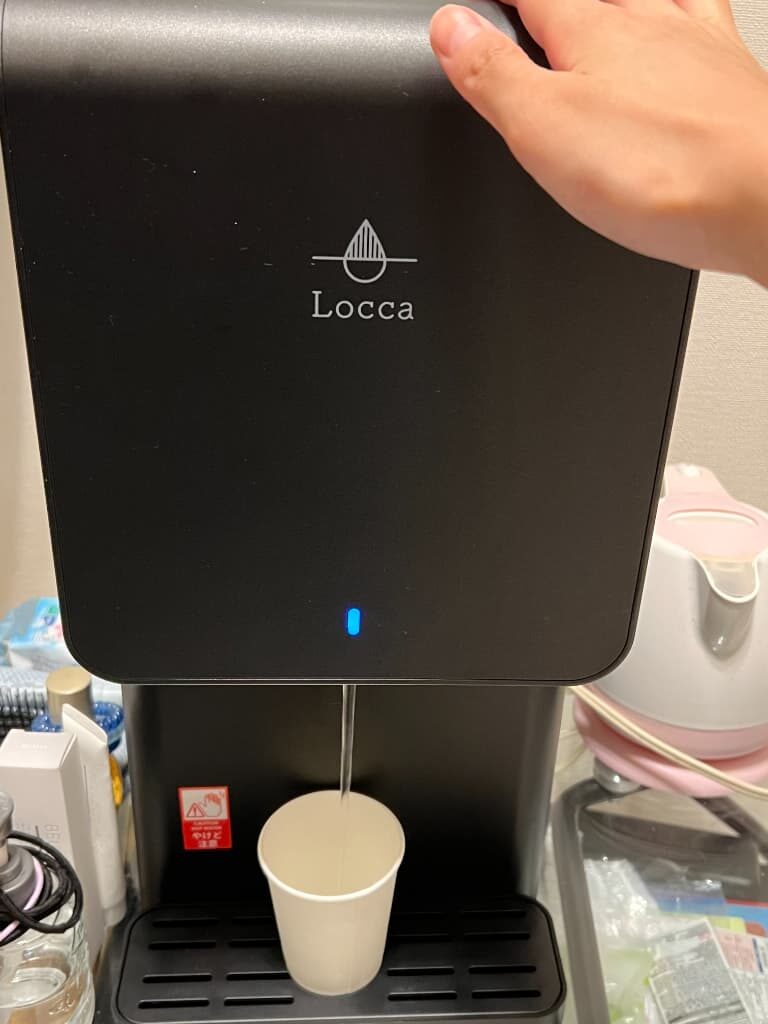 Locca「litta」のユーザー・斎藤さん（仮名・27歳女性）の利用画像。水を出しているところ。