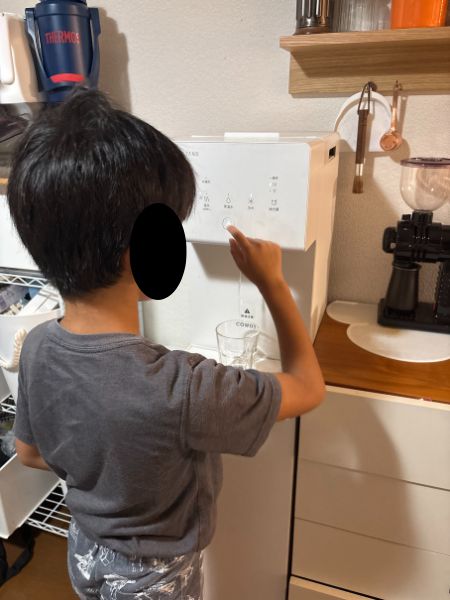 ウォータースタンド「ピュアライフ」のユーザー・舞田さん(仮名・32歳女性)の利用画像。